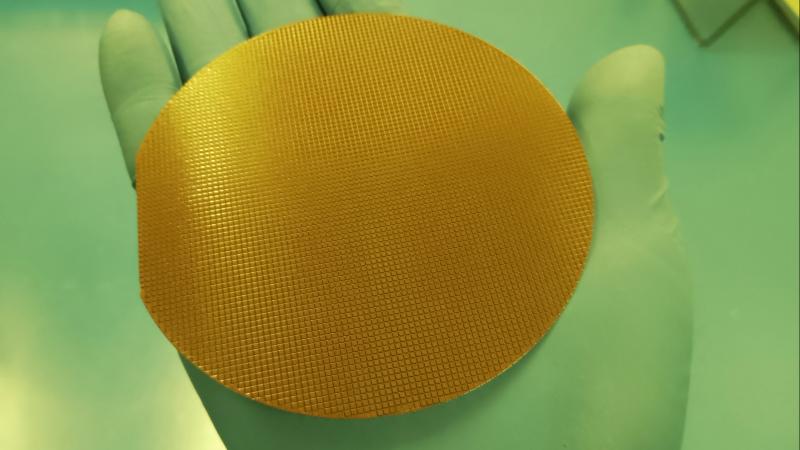 Установка для нанесения фоторезиста методом распыления