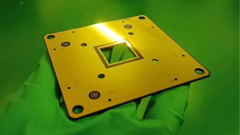 Analysis of UTG Ultra-thin Flexible Glass Coating - Coating AR