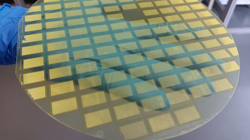 Fotolackbeschichtung für die Mikroelektronik – Jenseits von Wafern